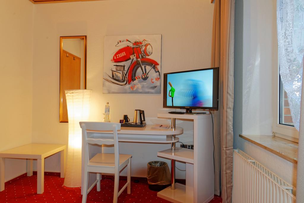 Landhotel Michaelishof Bergen (Lower-Saxony) Exterior foto